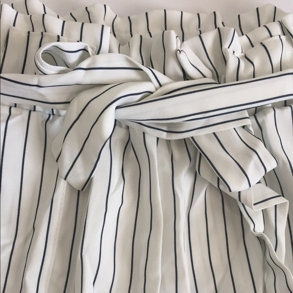 Stretchy Tie Front Pants - Picture 4 of 7